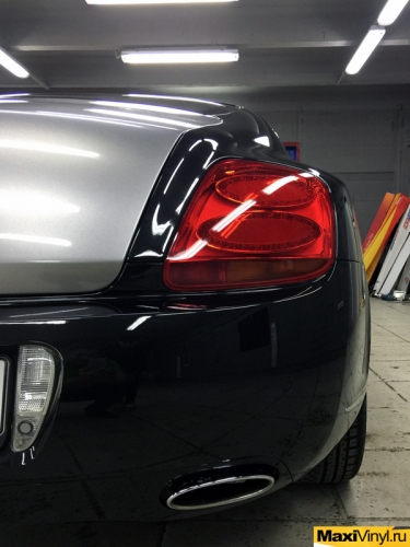  Оклейка пленкой капота, решетки радиатора, заднего спойлера и крышки багажника на Bentley Continental GT